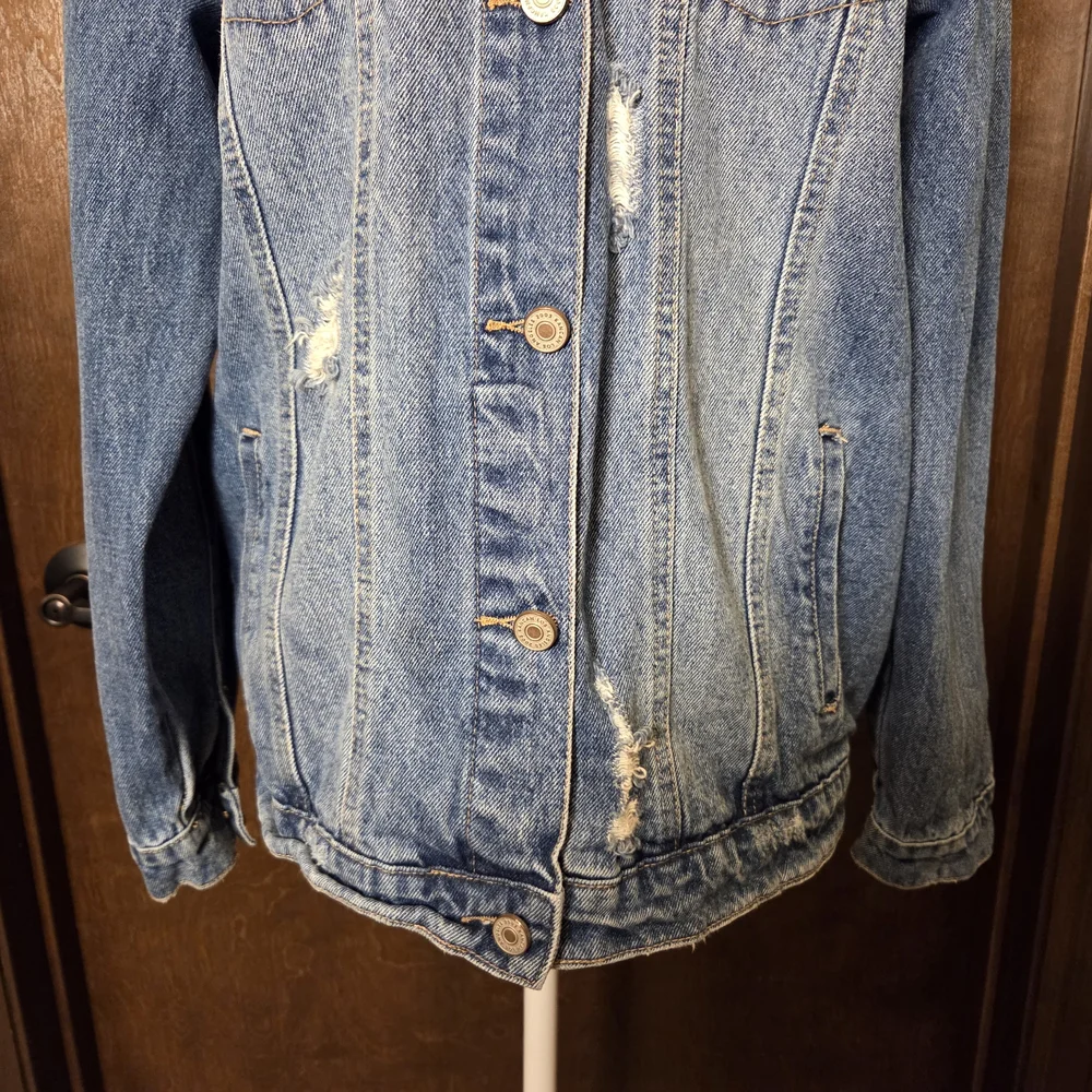KanCan Distressed Jean Jacket - Picture 3 of 12